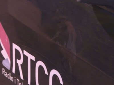 safejournalists:-kamenovanje-vozila-rtcg-mora-biti-do-kraja-istrazeno